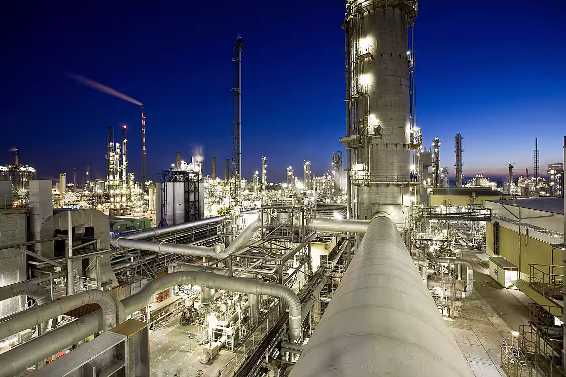 BASF construiește cea mai mare pompă de căldură industrială pentru generarea de abur fără CO2 din lume