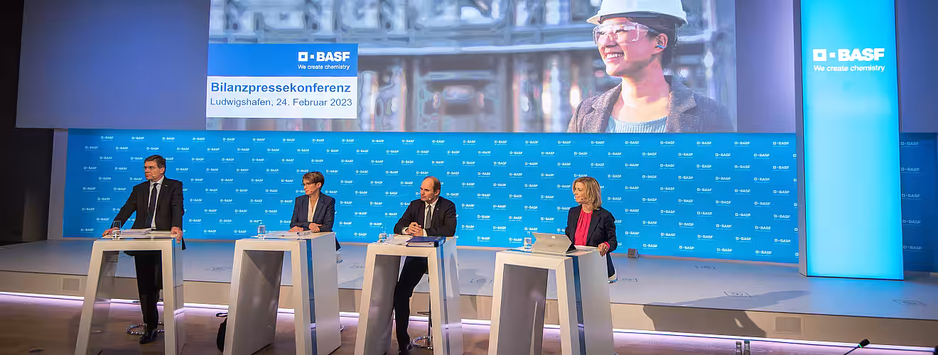 Grupul BASF a prezentat raportul financiar al anului 2022 cu o creștere a cifrei de afaceri până la 87,3 mlrd. euro