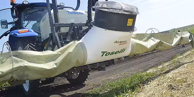 Fotografia zilei. TehAgroFest -2019: prezentarea stropitorilor „Toselli”