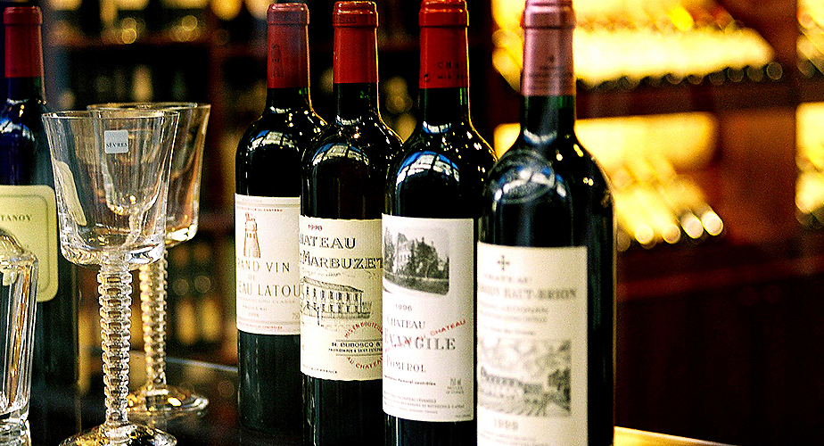 Franţa devansează Italia şi devine primul producător mondial de vin din lume