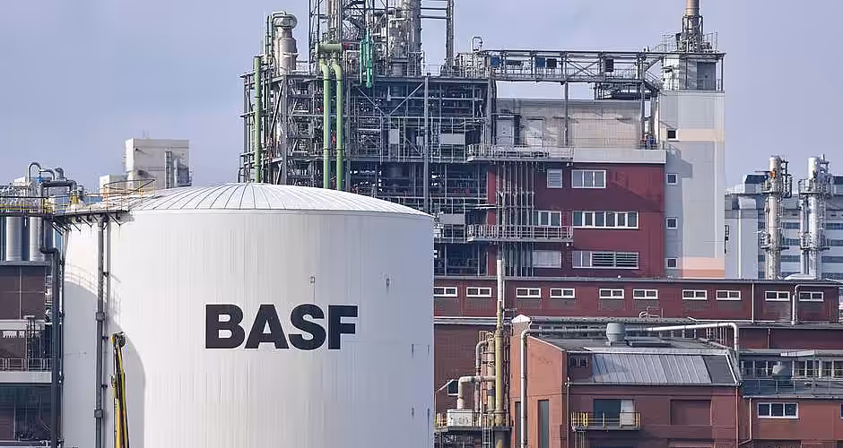 BASF și alte companii vor aloca 16,5 mlrd. dolari pentru reducerea consumului de pesticide sintetice