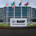 BASF будет искать новые химические соединения с помощью ДНК-технологий