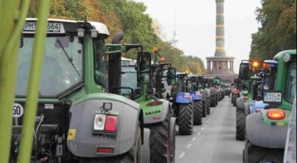 Fermierii germani protestează faţă de politica de mediu a Guvernului de la Berlin