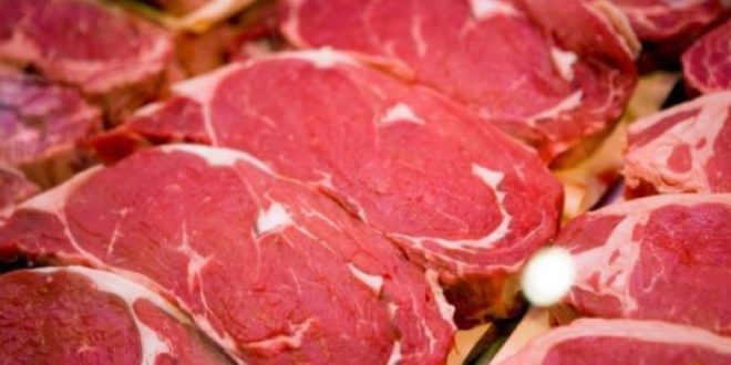 Stocurile de carne de porc se acumulează în UE din cauza coronavirusului şi pestei porcine