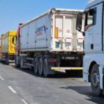 Recolta de cereale a Republicii Moldova, prinsă în blocajul alimentar global. Coadă de tiruri de până la 7 zile la granița cu România